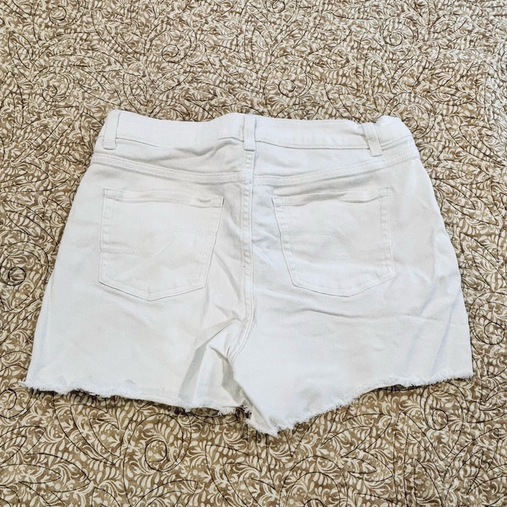 Time and Tru High-Rise 5 Button-Fly Jean Shorts in White, Pink, Camo-Bundle of 4 - Picture 10 of 12